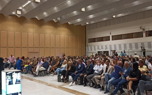 Βασίλης Ρόκος: Κατάμεστο το Βελλίδειο στην επίσημη εκδήλωση παρουσίασης του ψηφοδελτίου της ΣΥΝ-εργασίας