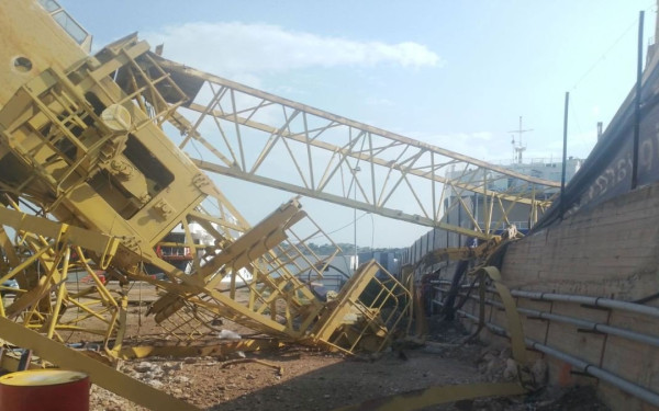 Εργατικό ατύχημα σε ναυπηγείο στη Σαλαμίνα - Έπεσε γερανός και τραυμάτισε 51χρονο