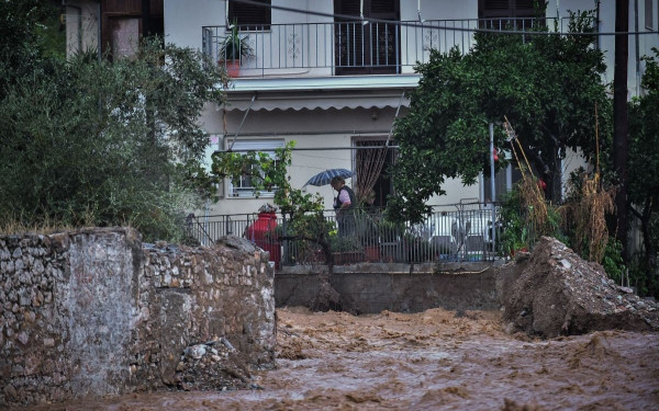 Κακοκαιρία Elias: Νέο μήνυμα από το 112 στον Βόλο - Σε ισχύ η απαγόρευση κυκλοφορίας