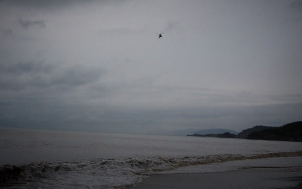 Βόρεια Εύβοια: Ο πιλότος προσπαθούσε να εγκαταλείψει το μοιραίο ελικόπτερο πριν βυθιστεί