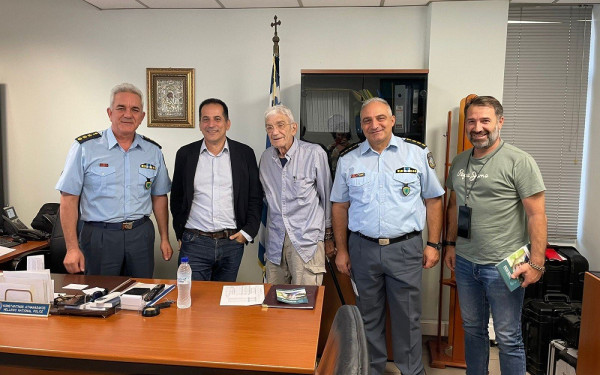 Επίσκεψη Σπύρου Πέγκα στη Γενική Αστυνομική Διεύθυνση Θεσσαλονίκης - Tον συνόδεψε ο πρώην δήμαρχος Γιάννης Μπουτάρης