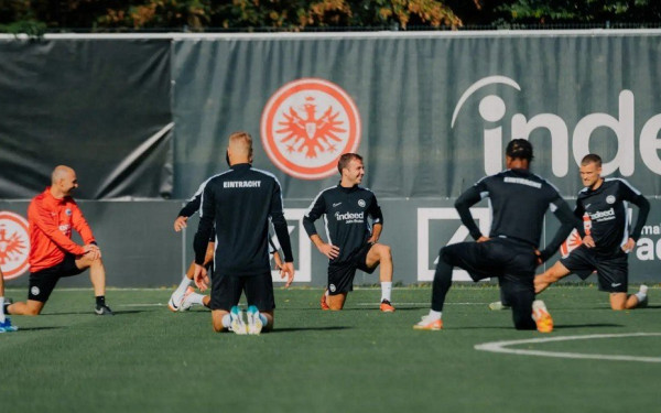 ΠΑΟΚ: Από το αεροδρόμιο «Μακεδονία» κατευθείαν στην Τούμπα η αποστολή της Άιντραχτ (βίντεο)