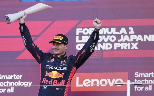 Formula 1: Άπιαστος ο Φερστάπεν, παγκόσμια πρωταθλήτρια η Red Bull (βίντεο)