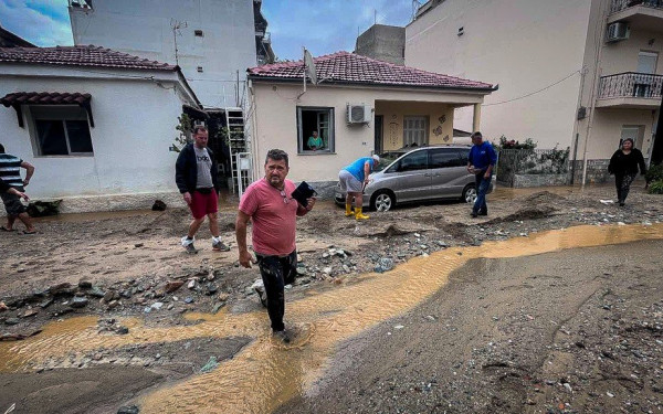 Βόλος: Συνεχίζεται το δράμα των κατοίκων στην Αγριά και τις Αλυκές - Άνοιξαν σήμερα τα περισσότερα σχολεία