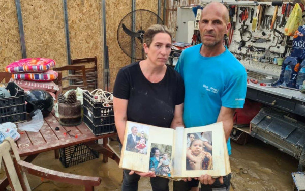 Αγριά Βόλου: Όνειρα και μνήμες χαμένα στις λάσπες (φωτ.)