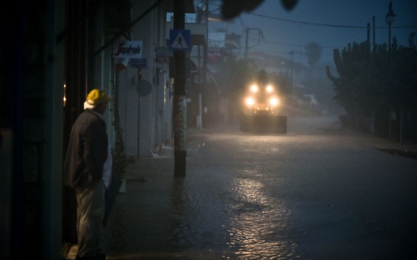Κακοκαιρία Elias: Δραματική η κατάσταση σε Θεσσαλία, Εύβοια και Στερεά - Κρίσιμες οι επόμενες ώρες (βίντεο)