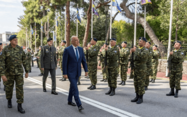 Θεσσαλονίκη: Στο Γ' Σώμα Στρατού ο Δένδιας