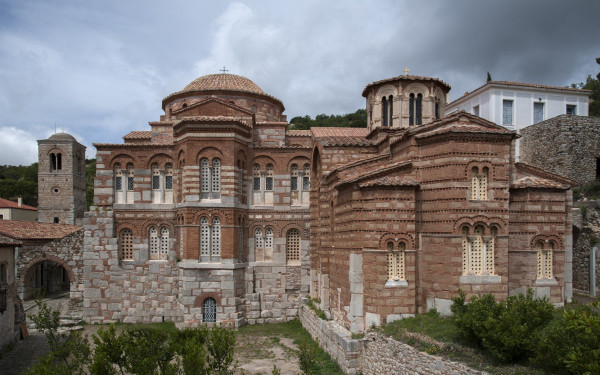 Μονή Οσίου Λουκά: Προχωρούν οι διαδικασίες για την αποκατάστασή της μετά την πυρκαγιά 