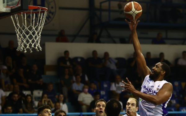 Μπάσκετ: Έκανε σεφτέ στο Ιβανώφειο ο Ηρακλής (βίντεο)