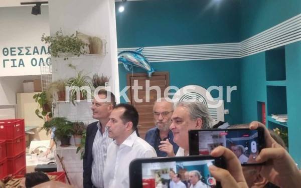 Έφτασε στο εκλογικό κέντρο του ο Σπύρος Πέγκας (βίντεο & φωτ.)