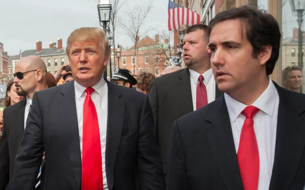 Τραμπ: Αποσύρει την αγωγή κατά του πρώην δικηγόρου του - Απαιτούσε μισό δισ. δολάρια