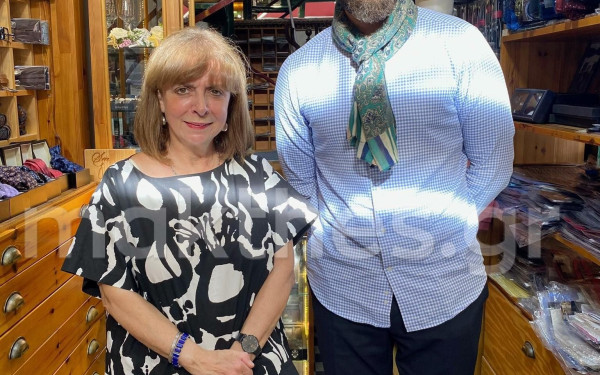 Βόλτα και ψώνια στην αγορά της Θεσσαλονίκης έκανε η Κατερίνα Σακελλαροπούλου