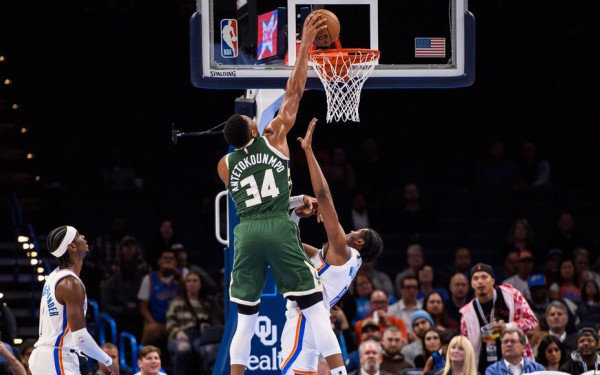 ΝΒΑ: Πρώτη ήττα των Μπακς με Γιάννη στην preseason (βίντεο)