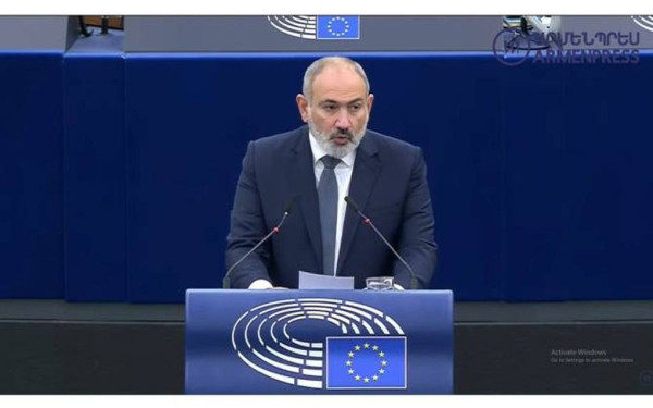 Ο Πασινιάν δήλωσε έτοιμος για ειρηνευτική συμφωνία με το Αζερμπαϊτζάν