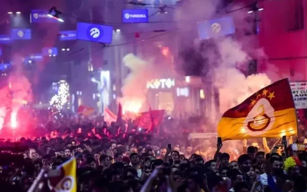 Champions League: Επεισόδια και τραυματίες στην Κωνσταντινούπολη πριν το Γαλατάσαραϊ - Μπάγερν Μονάχου (βίντεο)