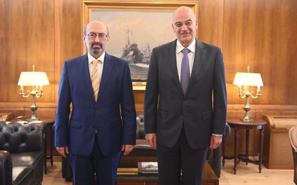 Συνάντηση Ν. Δένδια με τον πρέσβη της Αρμενίας