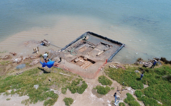 Αρχαιολογική έρευνα: Ενα σπίτι με επτά δωμάτια στο βυθό της Σαλαμίνας