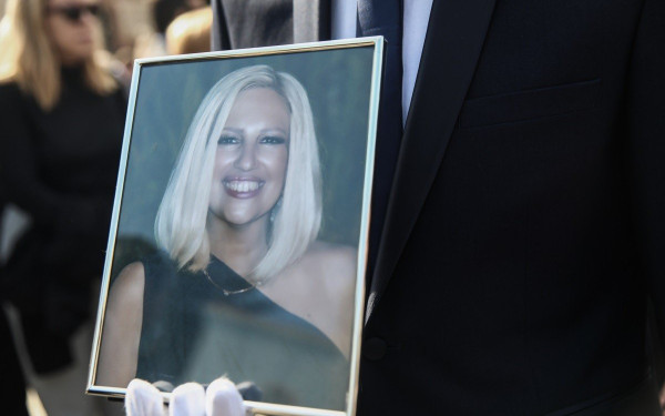 Δύο χρόνια από το θάνατο της Φώφης Γεννηματά: Φίλοι και συνεργάτες αποτίνουν φόρο τιμής (βίντεο, φωτ.)