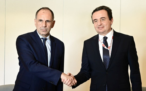 Συνομιλία Γεραπετρίτη-Κούρτι στο περιθώριο του Economist