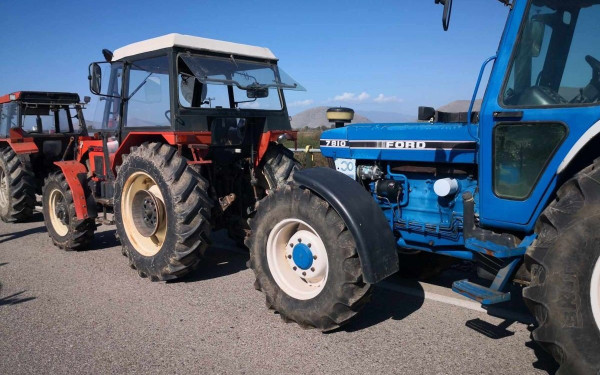 Αγροτικές κινητοποιήσεις: Τρακτέρ στο κέντρο των Ιωαννίνων