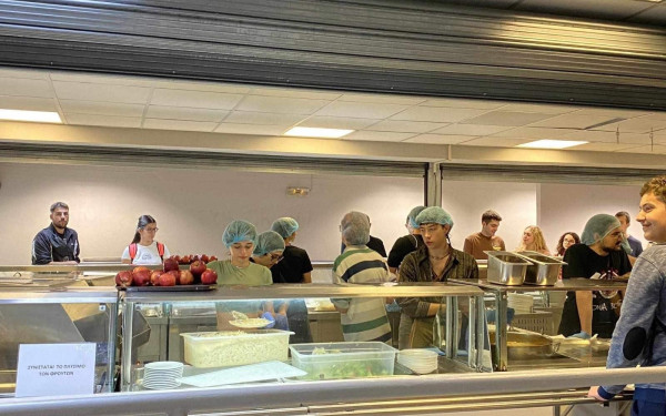 Σίτιση φοιτητών: 2 ευρώ για τρία γεύματα! - Ανισότητες σε ΑΠΘ και ΠΑΜΑΚ