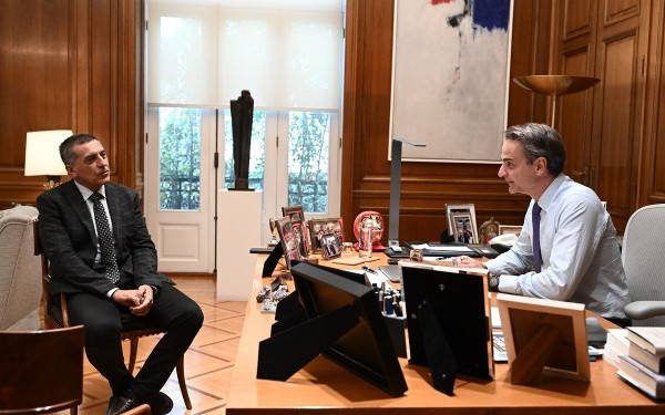 Συνάντηση Μητσοτάκη - Κουρέτα στο Μαξίμου