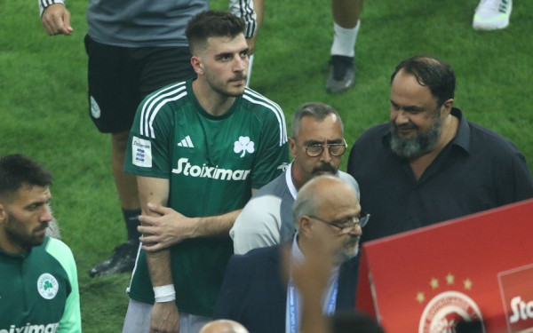 Ένταση στον Πειραιά: Αποχώρησε ο Παναθηναϊκός από το ντέρμπι με τον Ολυμπιακό - Δείτε φωτογραφίες