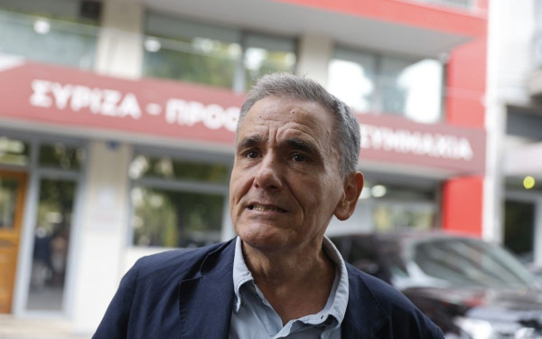 Ευ. Τσακαλώτος: Εφικτό να δημιουργήσουμε Κοινοβουλευτική Ομάδα με την ομάδα της Έφης Αχτσιόγλου (βίντεο)