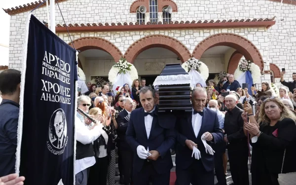 Χρόνης Αηδονίδης: Με θρακιώτικη παραδοσιακή μουσική το τελευταίο αντίο (βίντεο, φωτ.)