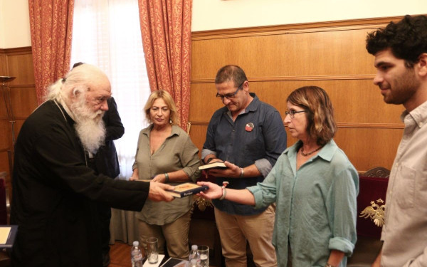 Με Ιερώνυμο και Κατερίνα Σακελλαροπούλου συναντήθηκαν οικογένειες Ισραηλινών ομήρων