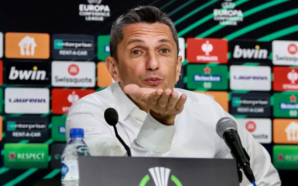 Ράζβαν Λουτσέσκου: Τα φιλάκια του Ντέβλιν, η βελτίωση του ΠΑΟΚ και ο Σαββίδης που τα βάζει με το σύστημα (βίντεο)