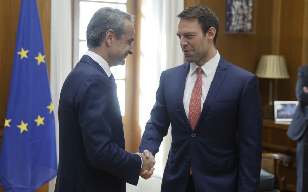 Τα βιβλία του Κυρ. Μητσοτάκη και η «πρόταση» Κασσελάκη