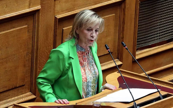 Ανακοινώθηκε στην Ολομέλεια η ανεξαρτητοποίηση της βουλευτού Αρετής Παπαϊωάννου