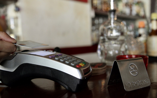 H φοροδιαφυγή στα χαρακώματα - Ανελέητος ο «βομβαρδισμός» στα αδήλωτα εισοδήματα από το 2024