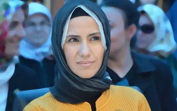 Τουρκία: Η κόρη του Ερντογάν καλεί τις γυναίκες σε καθιστική διαμαρτυρία κατά του Ισραήλ (βίντεο)