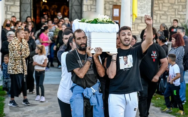 Θάνατος 17χρονου από πυρά αστυνομικού στην Αλίαρτο: Με τα καλύτερα λόγια μιλούν για το θύμα οι δάσκαλοι του