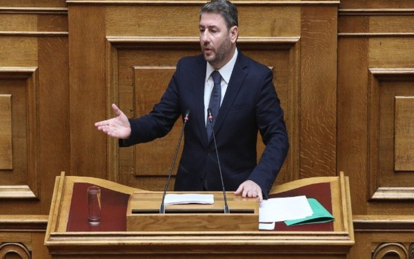 Βουλή - Ανδρουλάκης: Οι πολιτικές σας διαμορφώνουν μία χώρα χαμηλής ποιότητας ζωής 