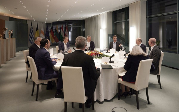 «Ύμνοι» Λάμερτ και Μερτς για τη «διαφορετική» Ελλάδα (φωτ.)