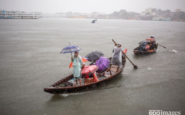 Τουλάχιστον 7 νεκροί και αγωνία για 300 ψαράδες στο Μπαγκλαντές από τον «Μιντίλι»