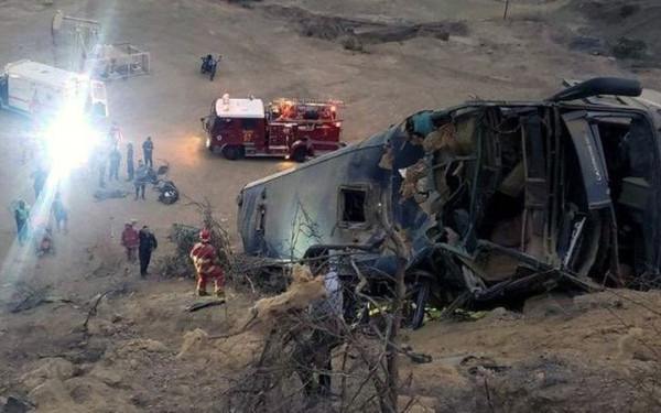 Περού: Λεωφορείο έπεσε σε χαράδρα - Τουλάχιστον 20 νεκροί (βίντεο)