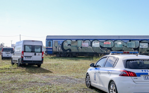 Τέμπη: Βρέθηκαν ανθρώπινα μέλη στα βαγόνια των τρένων του πολύνεκρου δυστυχήματος (βίντεο)
