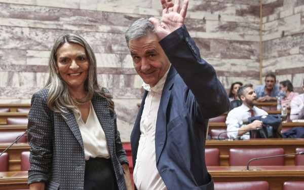 Η «ομάδα των 9» πρώην ΣΥΡΙΖαίων ετοιμάζεται να συγκροτήσει νέα κοινοβουλευτική ομάδα