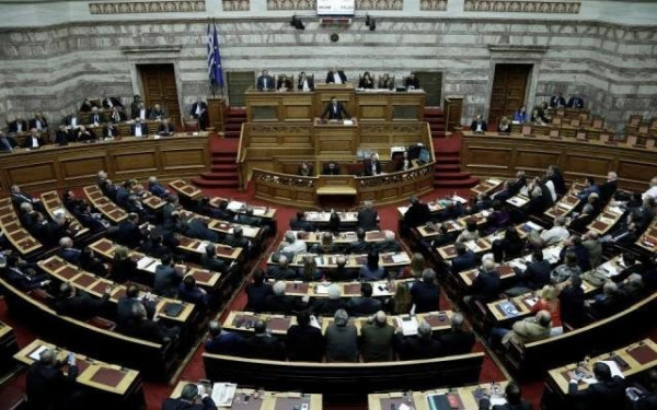 Ερώτηση για τα περιστατικά οπαδικού χουλιγκανισμού και έμφυλης βίας κατέθεσαν 31 βουλευτές του ΣΥΡΙΖΑ 