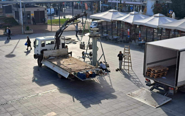 Καλαμαριά: Έτοιμη να υποδεχθεί τα Χριστούγεννα (φωτ.)