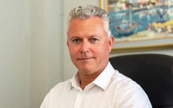 Λειψοί: Δήμαρχος για όλες τις δουλειές, ακόμα και επόπτης σε αγώνα (βίντεο)