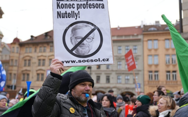 Τσεχία: Στους δρόμους οι Τσέχοι κατά της λιτότητας που προωθεί η κυβέρνηση