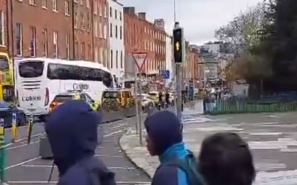 Ιρλανδία: Ανοιχτό το ενδεχόμενο να ήταν τρομοκρατική η επίθεση στην πλατεία του Δουβλίνου