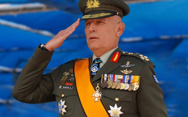 Θεσσαλονίκη: Το ΑΠΘ τιμά τον αρχηγό ΓΕΕΘΑ Κ. Φλώρο 