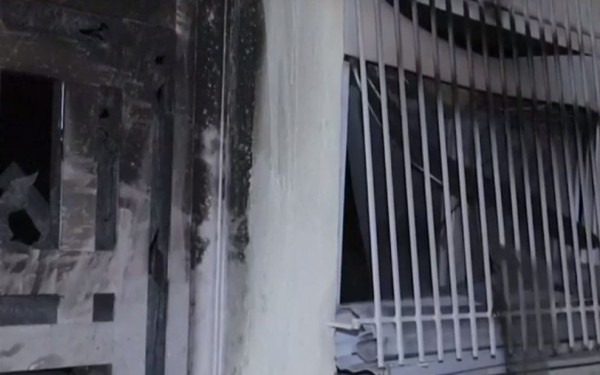 Θεσσαλονίκη: Κάηκε ολοσχερώς ισόγειο διαμέρισμα στην Άνω Πόλη (βίντεο)