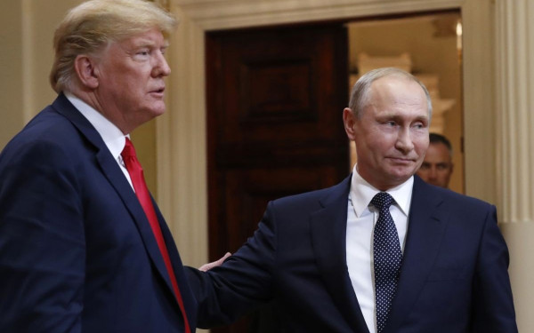 Ολοκληρώθηκε η τηλεφωνική επικοινωνία Τραμπ - Πούτιν, που ξεπέρασε τα 90 λεπτά